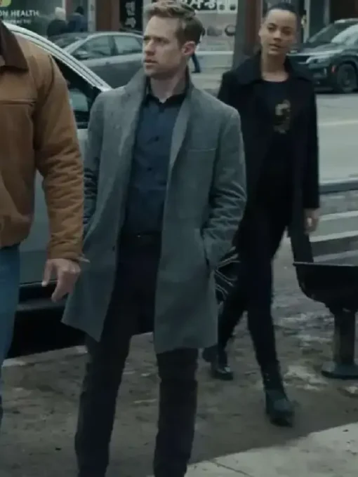 David O’Donnell Reacher S02 Grey Coat