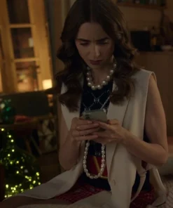 Lily Collins Emily In Paris S2