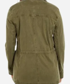 Reba McEntire Happys Place 2024 Green Jacket