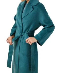 Another Simple Favor Anna Kendrick Stephanie Coat