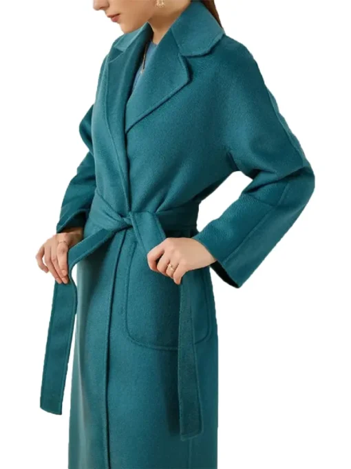 Another Simple Favor Anna Kendrick Stephanie Coat