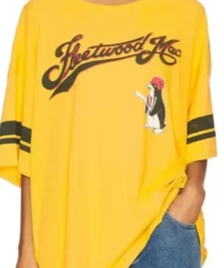 The Kelly Clarkson Show Kelly Clarkson Fleetwood Mac Shirt Yellow