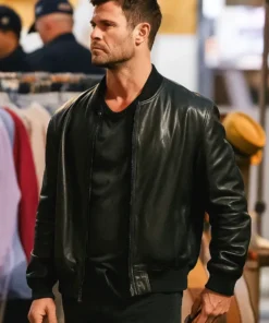 Chris-Hemsworth-Crime-101-Black-Jacket